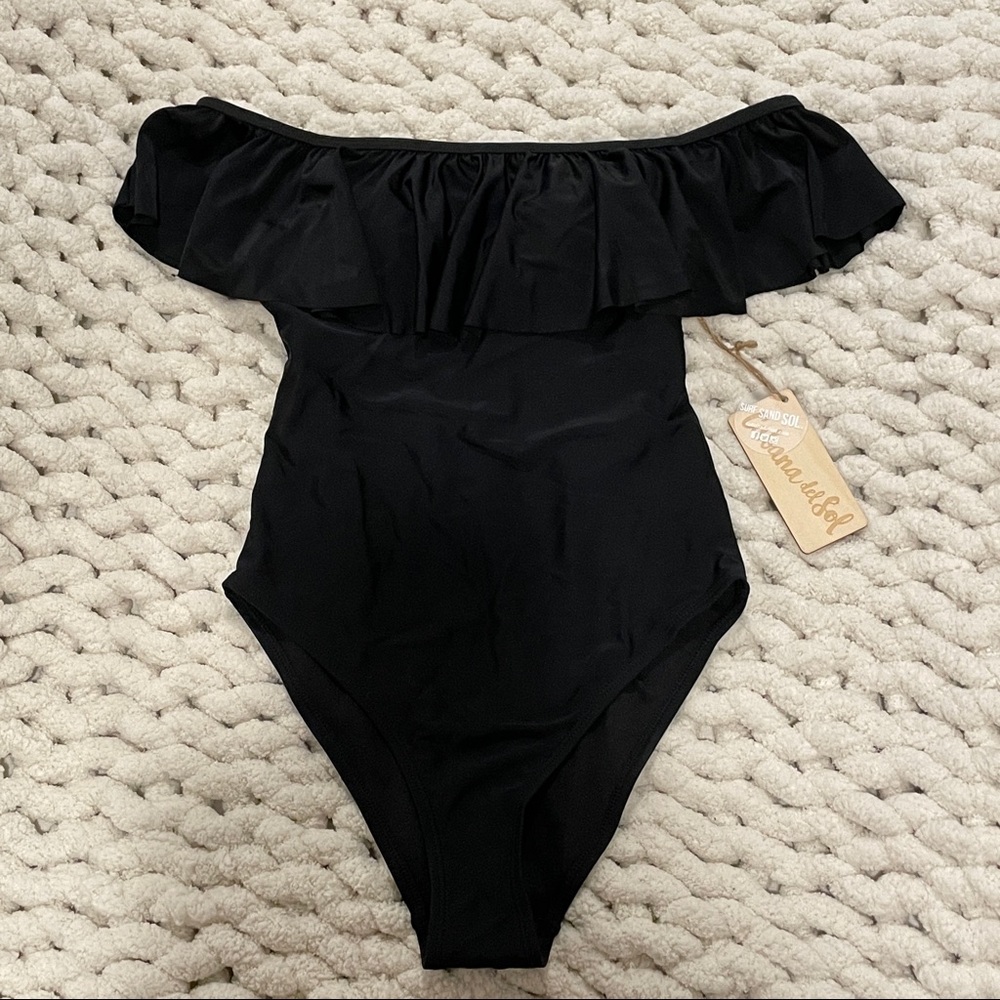 [CABANA DEL SOL] BNWT BLACK RUFFLED OFF-THE-SHOULDER ONE-PIECE BATHING SUIT